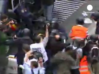 Violences entre "indignés" et forces de polices à Madrid