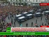 (Vídeo) 'Rodea el Congreso' degenera en violentos choques con la policía – RT (2/2)
