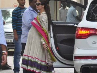 Amrita Arora shows BABY BUMP