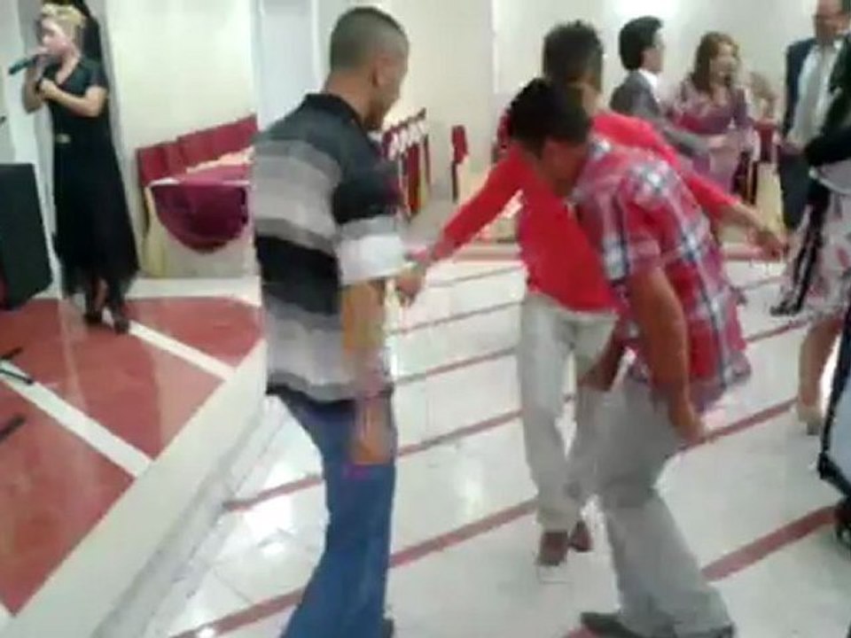 Saray Düğün Salonunda Eylence