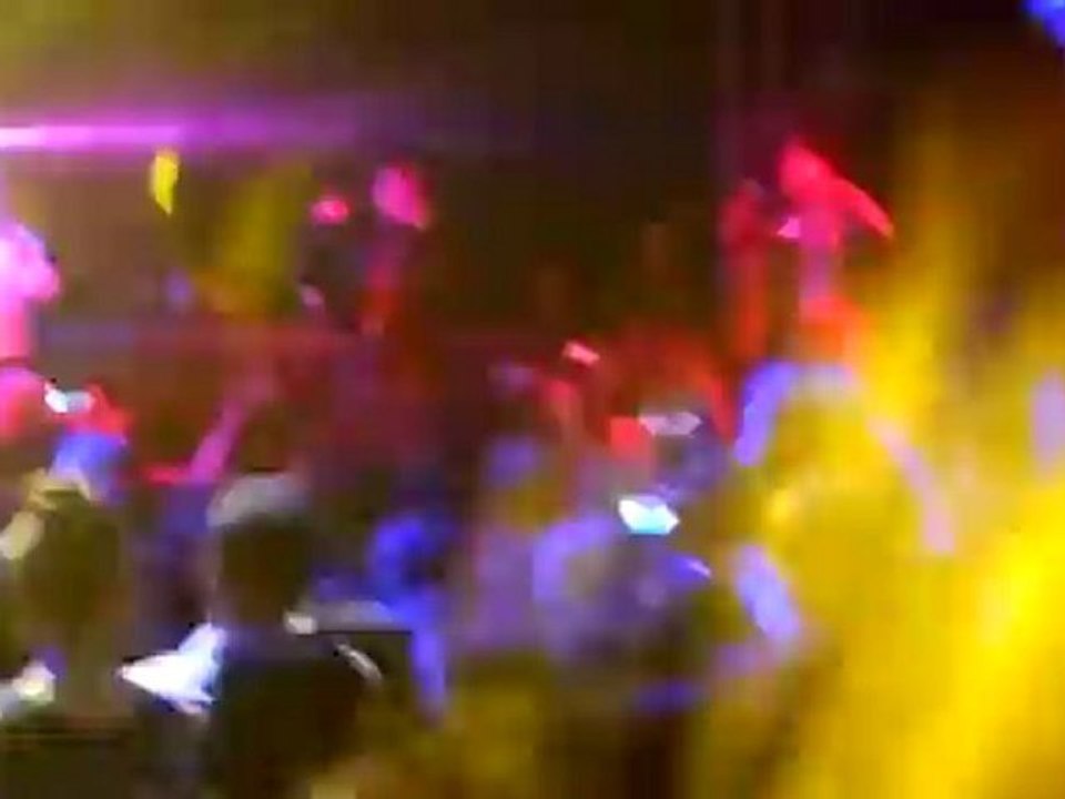 Lausanne Worlds Apart-Lost in the lights-I was born to love you