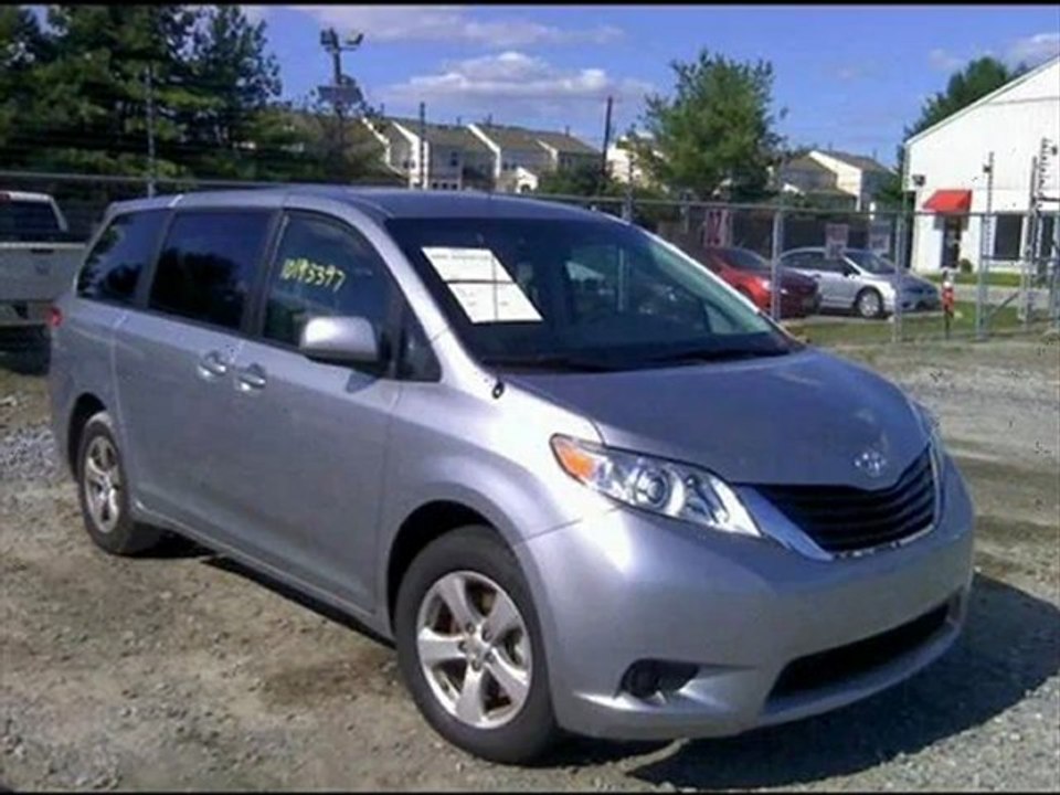 For Export Salvage 2012 Toyota Sienna LE