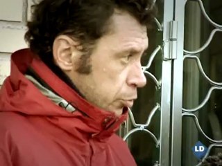 Las caras del paro: Colas en Navidad, soportando frío y sin los 426 euros