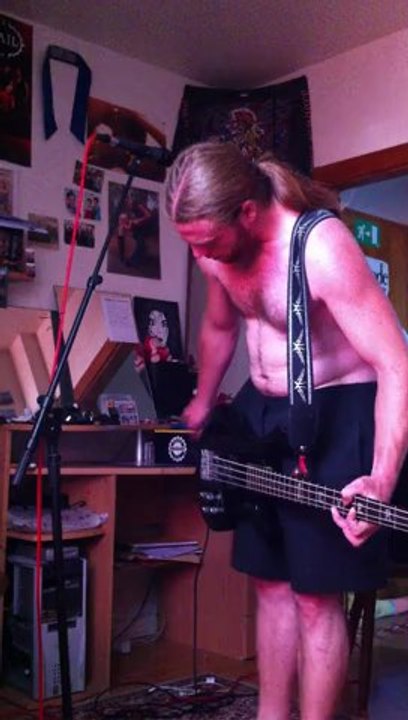 Depeche mode - Enjoy the silence (linkin park remix) cover by Ever The Singer