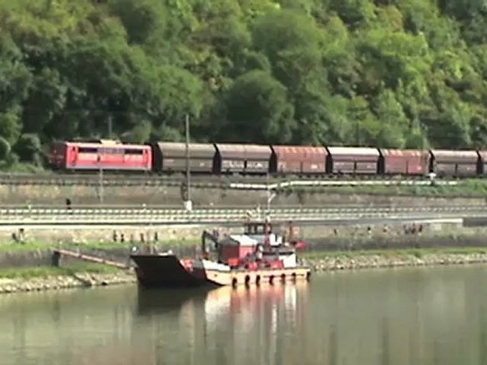 Züge bei den Nordportalen der Loreley Tunnel, NBE V100, ERS 189, 3x 151, 2x 152, 101