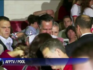 Romney campaigns in Ohio amid weak polls