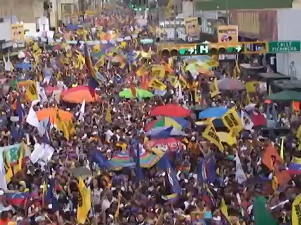 Calles de Maracay se llenaron para recibir a Capriles