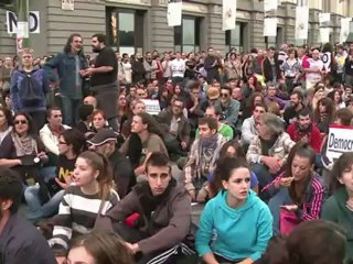 الاف المتظاهرين في مدريد يطالبون باسقاط الحكومة