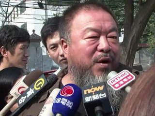 Justiça mantém multa milionária a dissidente chinês