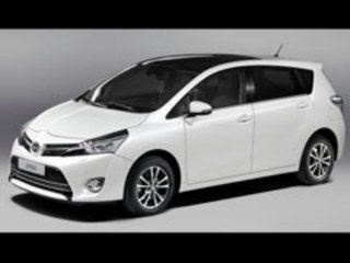 2013 Toyota Verso at Paris Motor Show
