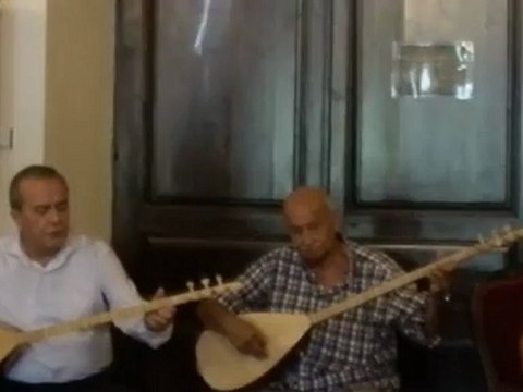 Anam Ağlar Baş ucumda oturur