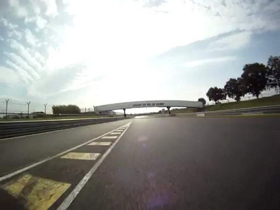 Manu au Vigeant en Trimumph Street Triple - 1ere