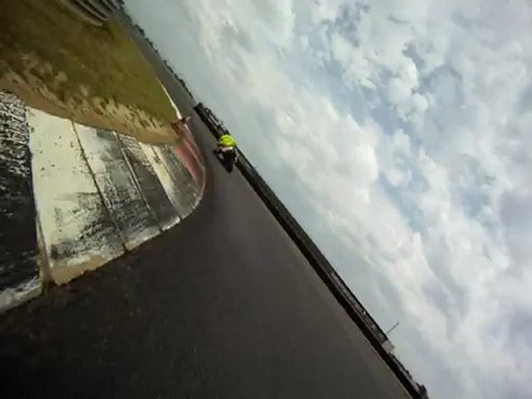 Manu au Vigeant en Trimumph Street Triple - 2eme