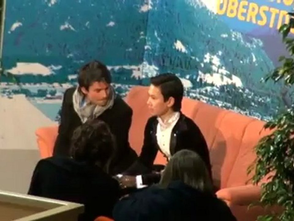 Stéphane and Denis in Kiss and Cry @NHT 2012 (3)