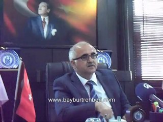 Bayburt Rehberi - Rektör göreve başladı