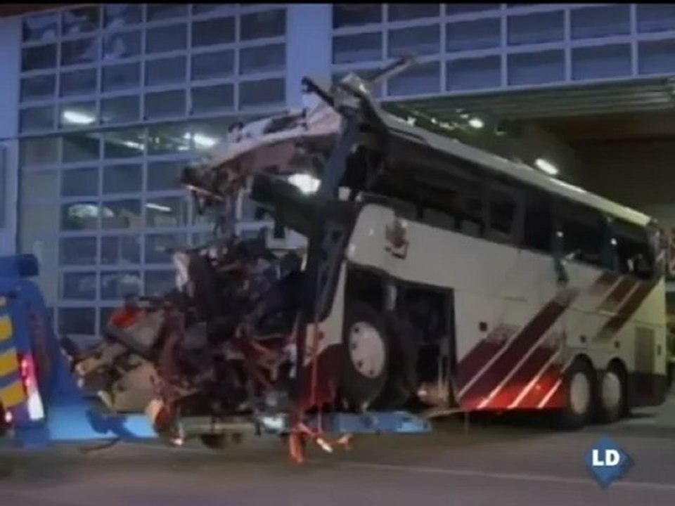 Al menos 28 muertos en un accidente de autobús en Suiza - 22 belgian children die in bus crash