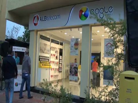 Himare - z. Aleksander Kadiqi, Aleksander Kadiqi - Zv. Drejtor i Përgj. dhe Drejtor i Grupit të Shitjeve, ALBtelecom&Eagle Mobile; ALBTELECOM AND EAGLE MOBILE OPEN NEW SHOP IN HIMARA