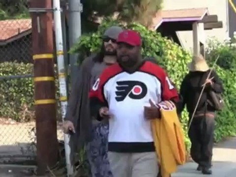 Celebrity Bytes: Russell Brand Takes Homeless To Lunch