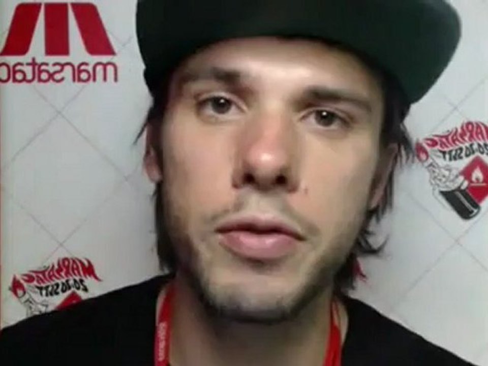 Orelsan dans le vidéomaton de Marsatac - 28/09/12 Dock des Suds (Marseille)