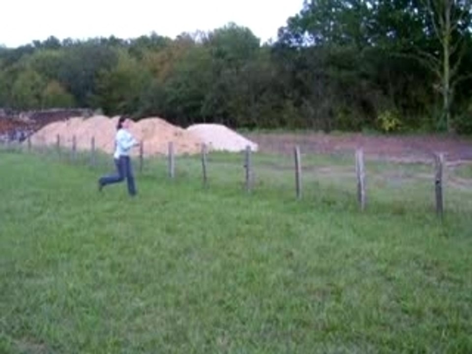 Emilie à l'obstacle