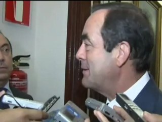 Chaves hace las paces con Bono tras su "pique" las listas: "Pelillos a la mar"