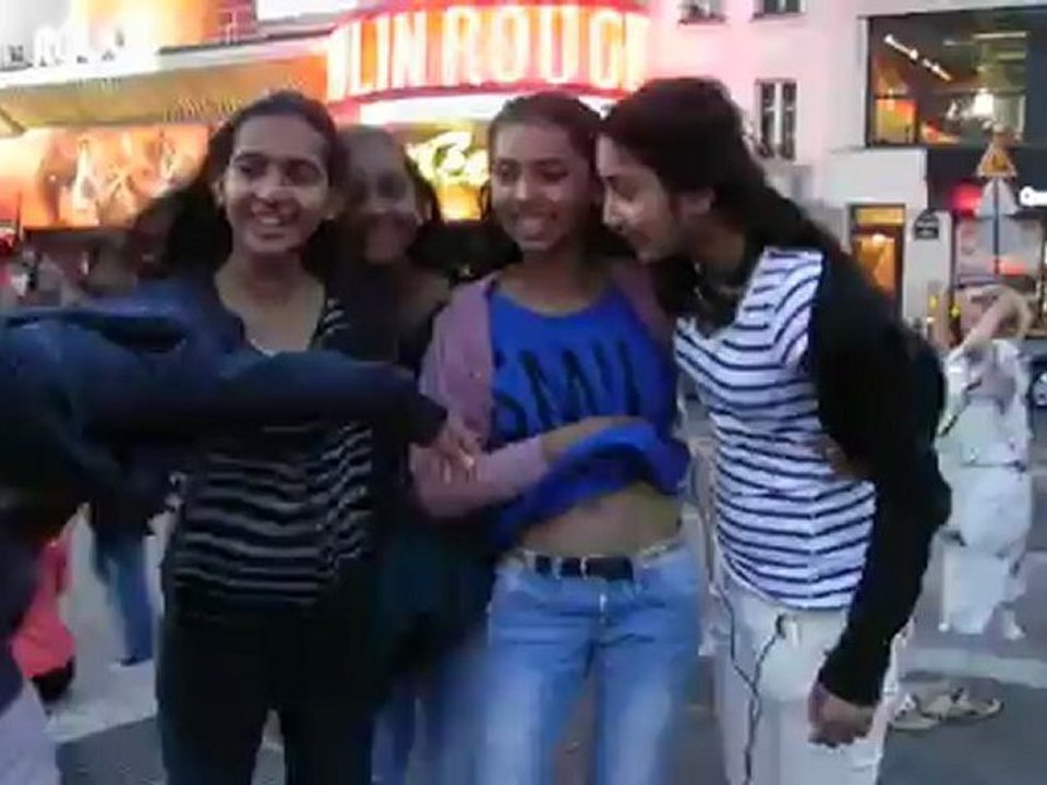 Paris - Moulin rouge (2/2)