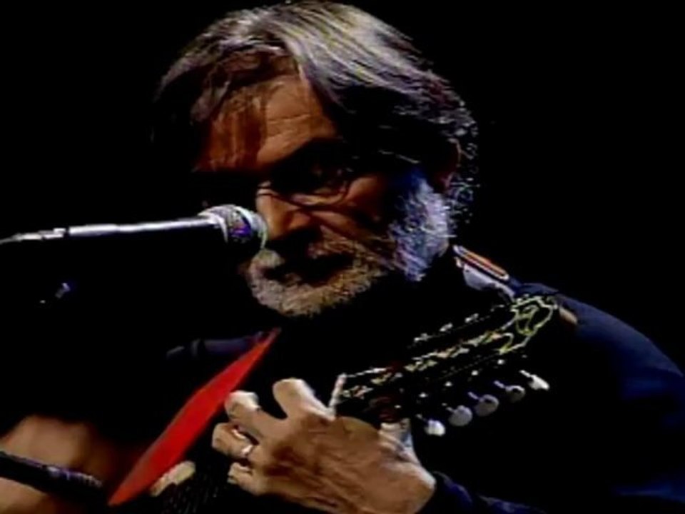 Quilapayun (HD) - A Los Hombres De La Pampa - (En Vivo)