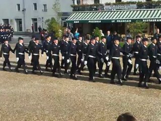 Défilé P145 Présentation au drapeau