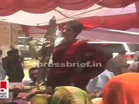 Priyanka Gandhi: Support Congress and Sonia Gandhi for further development in Raebareli