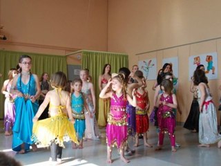 le spectacle de danse oriantale manon et cassandra