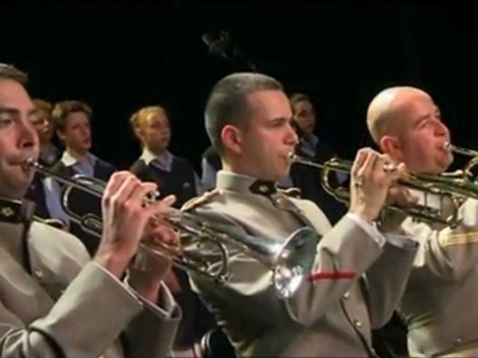 Les Petits Chanteurs de St Marc et la Musique Militaire de Lyon -(2)- Bourse du travail 2011