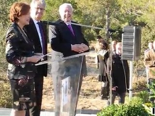 02/03/2012 Le Député Bernard Reynès reçoit la Ministre Roselyne Bachelot à Eygalières