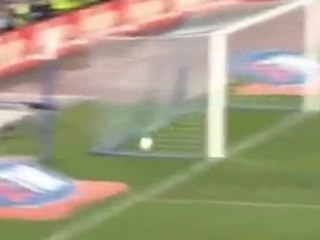 Napoli 1.0 Siena : Cavani Goal