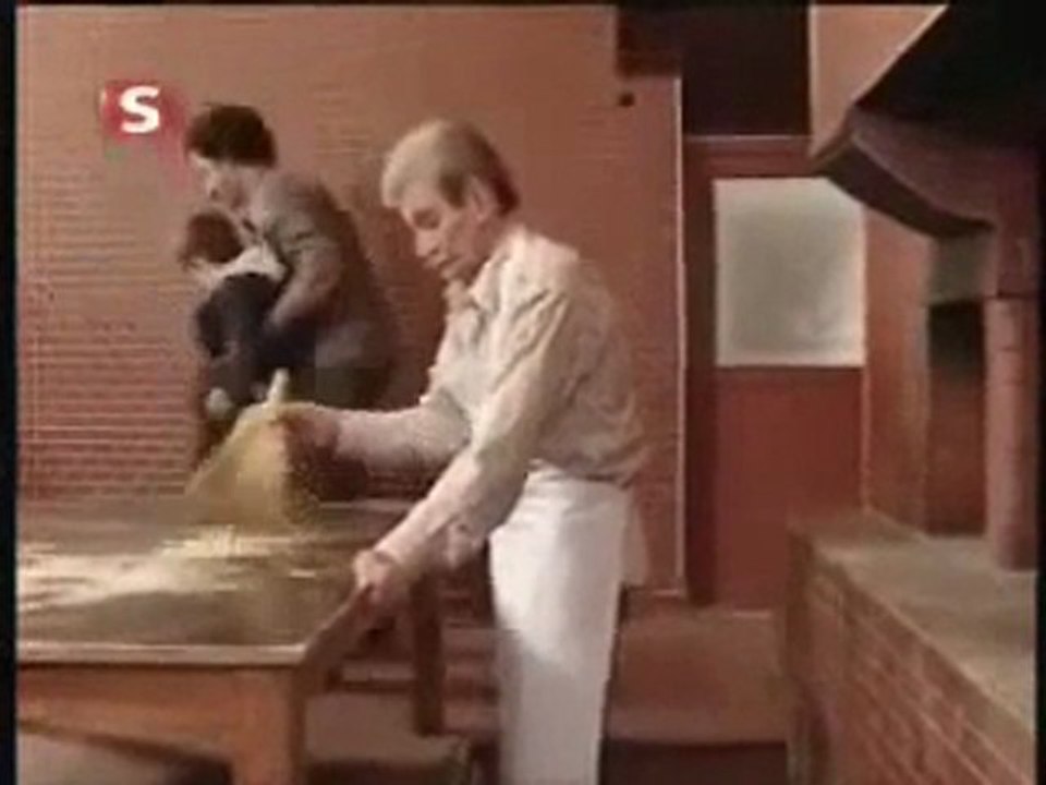 ANNE SEVGiSi -HAKKINI HELAL ET