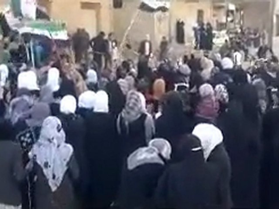 فري برس درعا مهد الثورة السورية  18اذار  اللجان المحلية بمدينة درعا مظاهرة  حرائر درعا البلد  بمناسبة عيد الام 12 32012