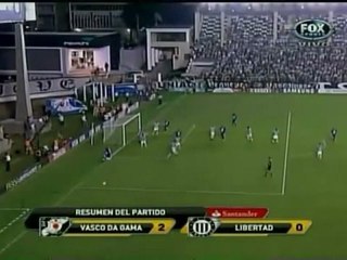 Juninho marque dans un angle très fermé avec Vasco de Gama