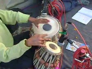 Tabla ,Musique,Puja at sacred river Yamuna