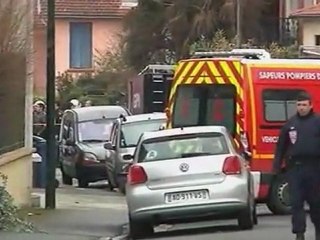 Gunfire as French police storm gunman siege
