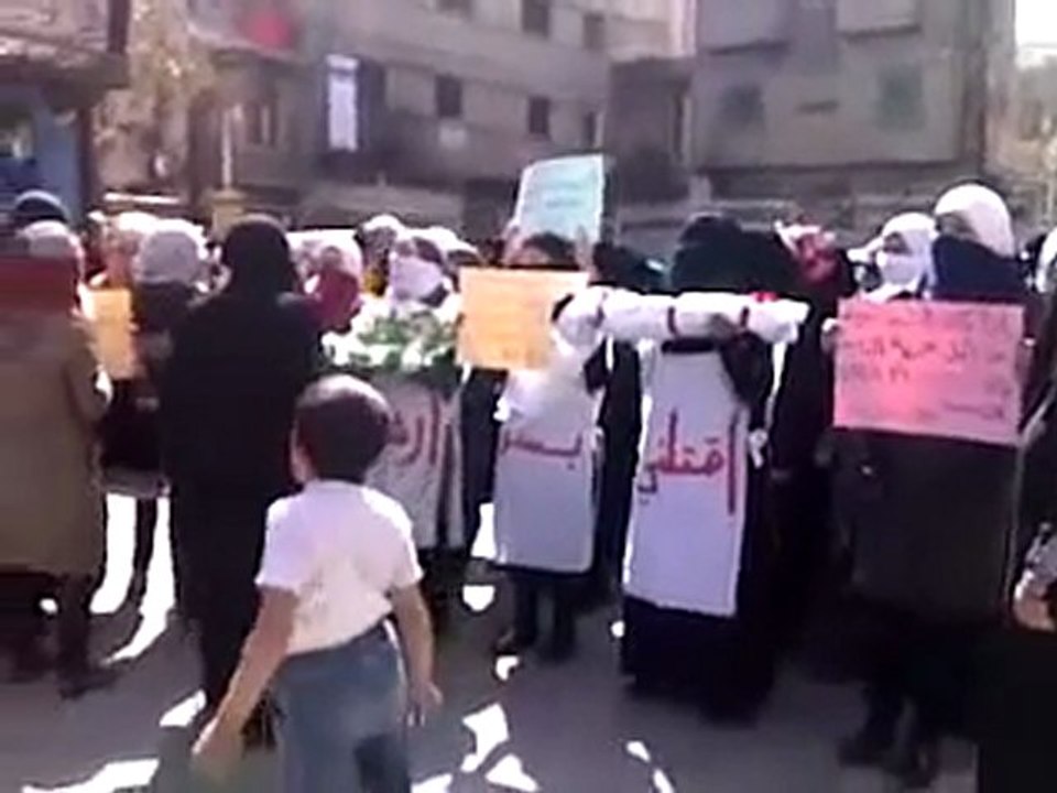 فري برس ريف دمشق مظاهرة حرائر التل 21 3 2012 ج3