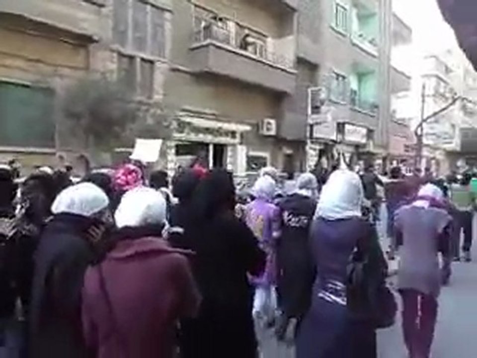 فري برس ريف دمشق التل مظاهرة حرائر التل  تلي تلي يا ابن بلادي 21 3 2012