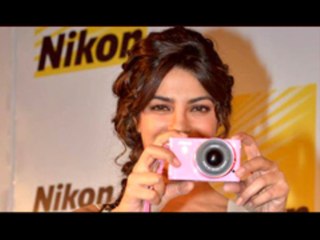 Priyanka Launches Nikon 1 Cameras
