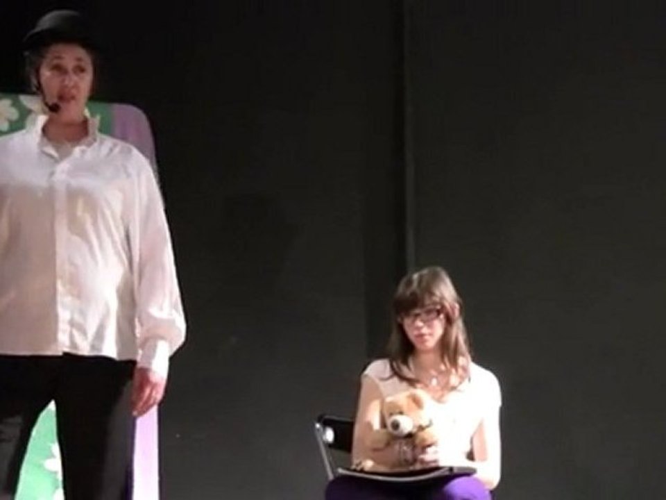 café-thé-âtre bol d'arts emilie jolie la petite fille