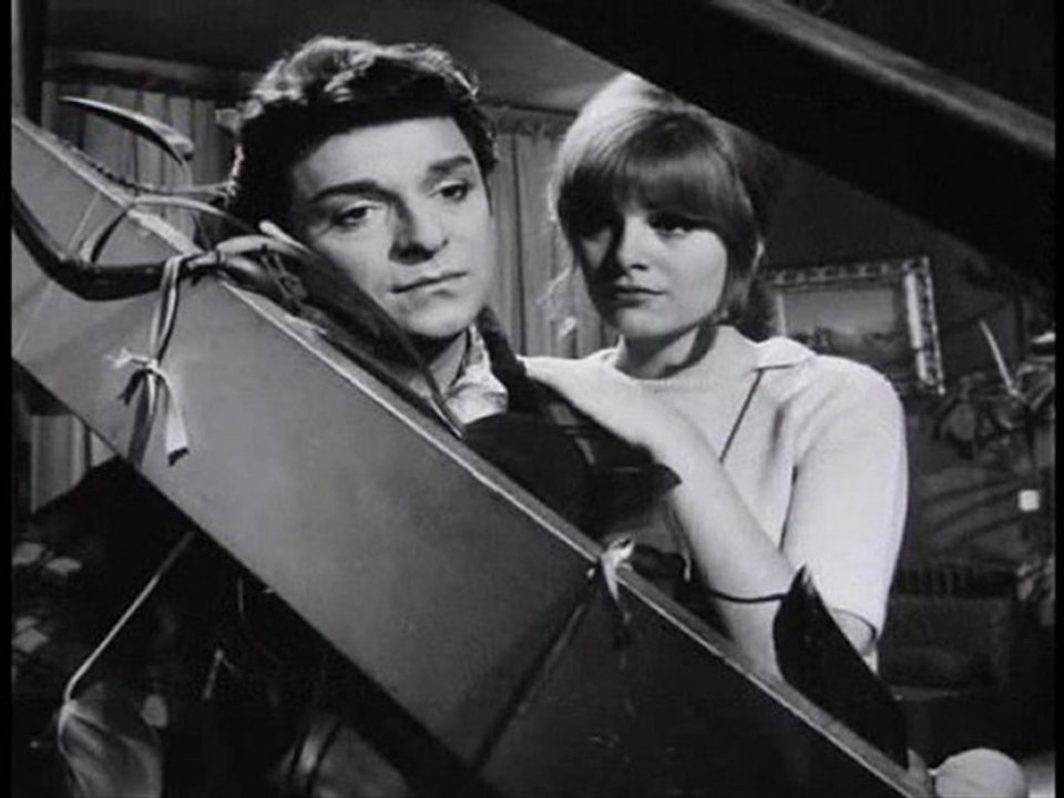 Sen Kimseyi Sevemezsin & Zeki Müren