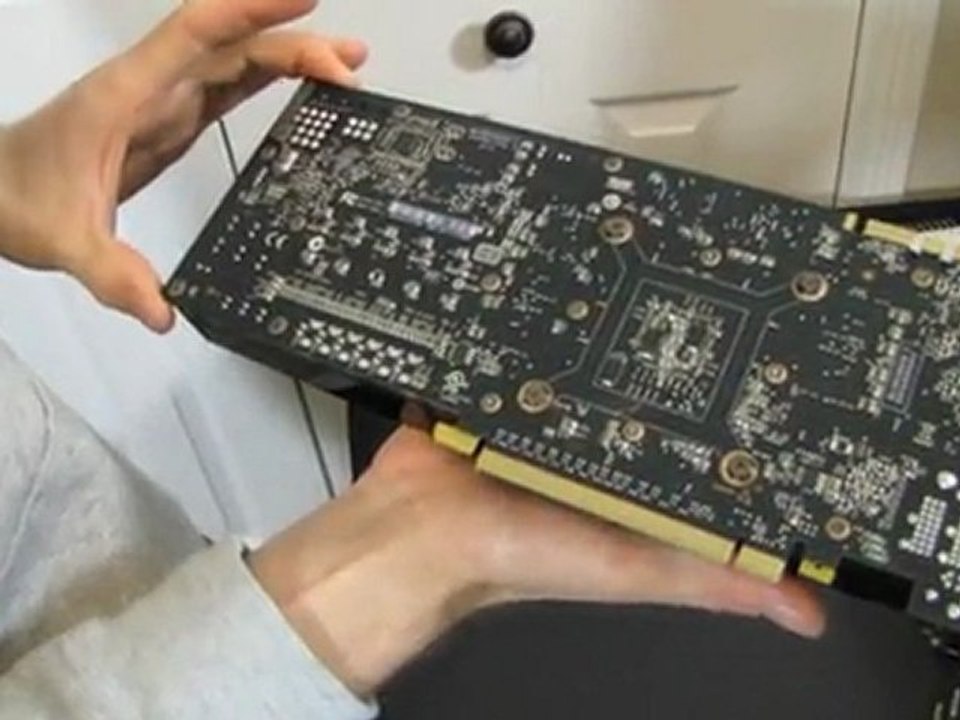 Galaxy NVIDIA GeForce GTX 680 2GB Video Card Unboxing & First Look Linus Tech Tips