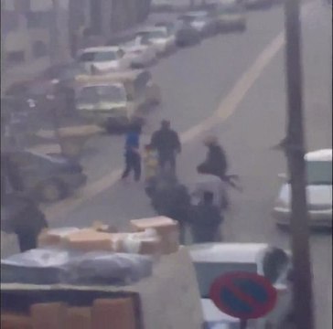 فري برس حلب الجامع الأموي بحلب إطلاق النار على المتظاهرين 15 3 2012