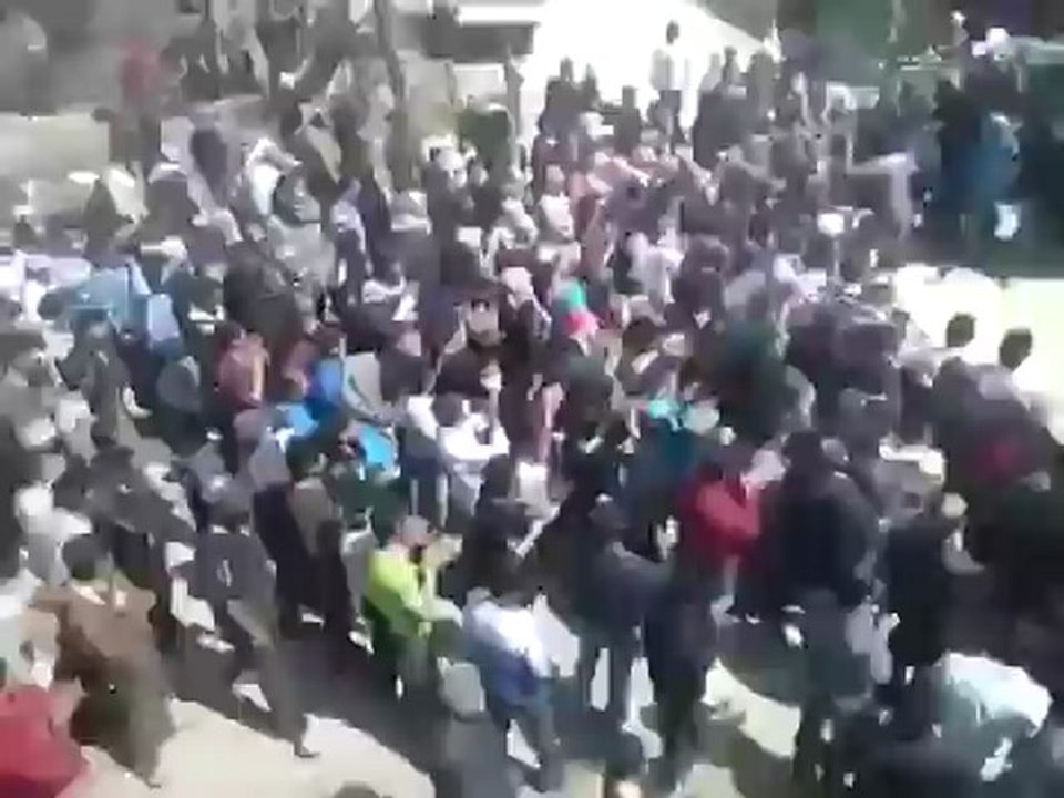 فري برس درعا تشييع الشهيد بإذن الله البطل فراس جاد المجاريش  22 3 2012