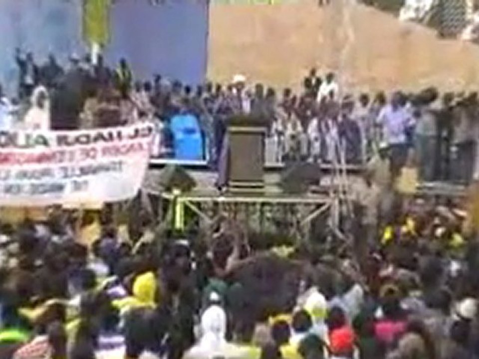 VIDEO – Me Wade à Thiès : « Idrissa Seck a trahi le Sopi et la commune de Thiès. Je suis venu à la reconquête de la commune »