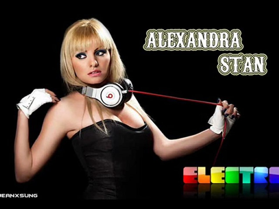 1.000.000 (Studio Remix) - Alexandra Stan feat. Carlprit