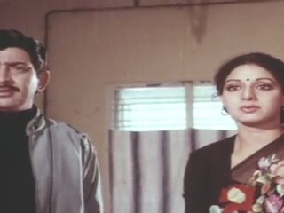 Maharajasri Mayagadu - Sridevi And Krishna Helps The Child