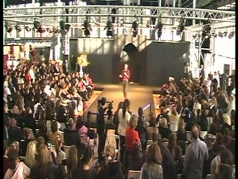 Abdel Kader Secteur au Grand Salon du Mariage Oriental 2011 [Partie 2]_x264_001